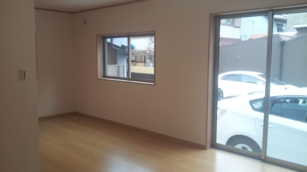 Living. Living spacious 16 Pledge