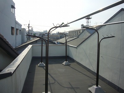 Other common areas. Rooftop clothesline