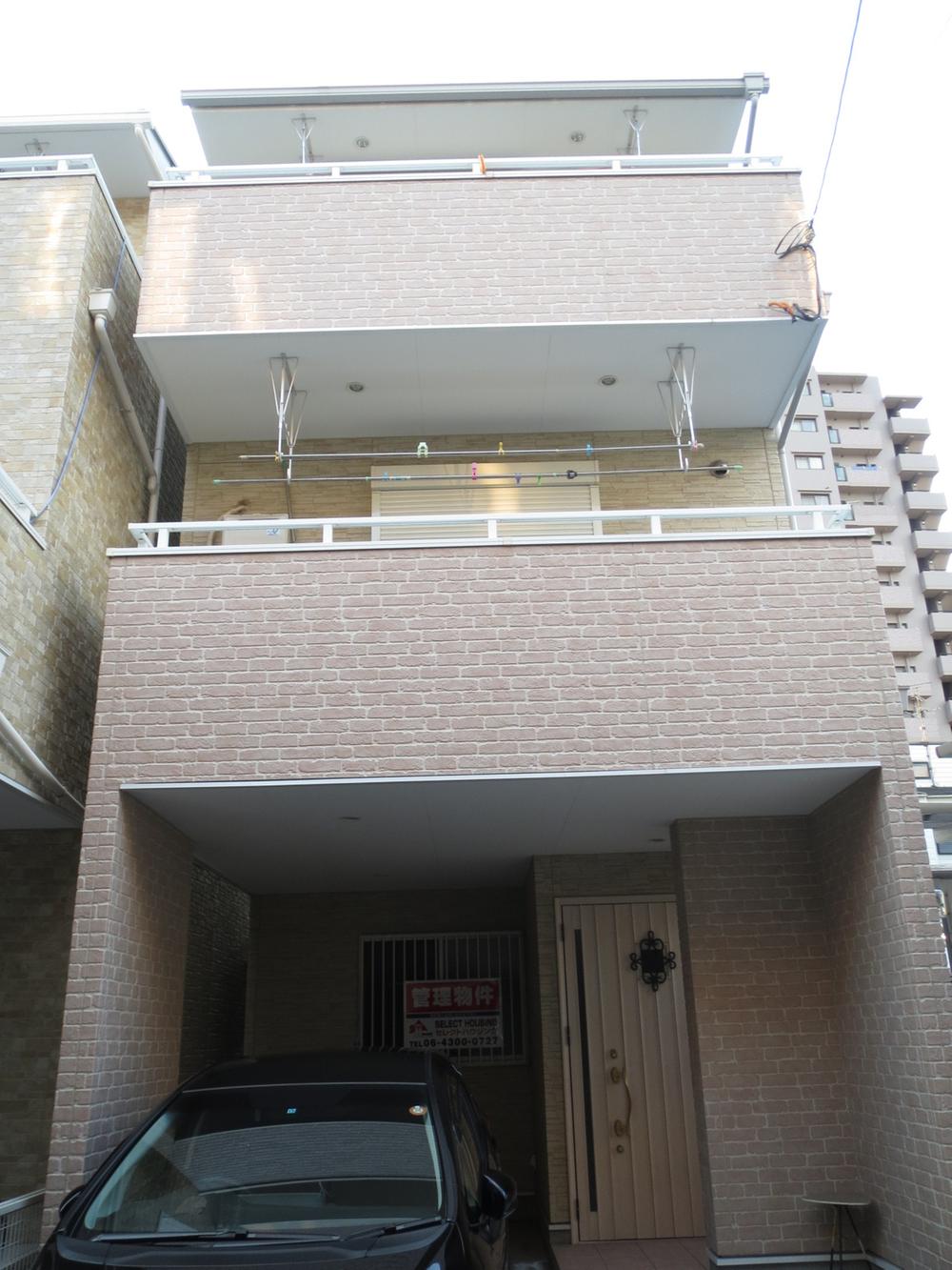 Local appearance photo. Local (12 May 2013) Shooting