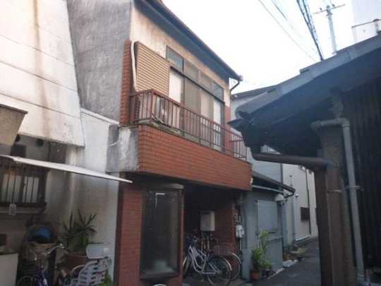 Local appearance photo