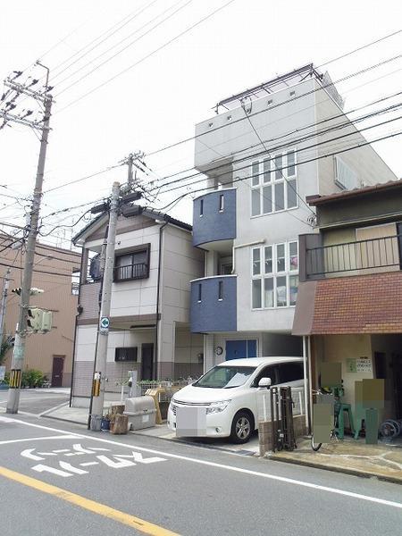 Local appearance photo