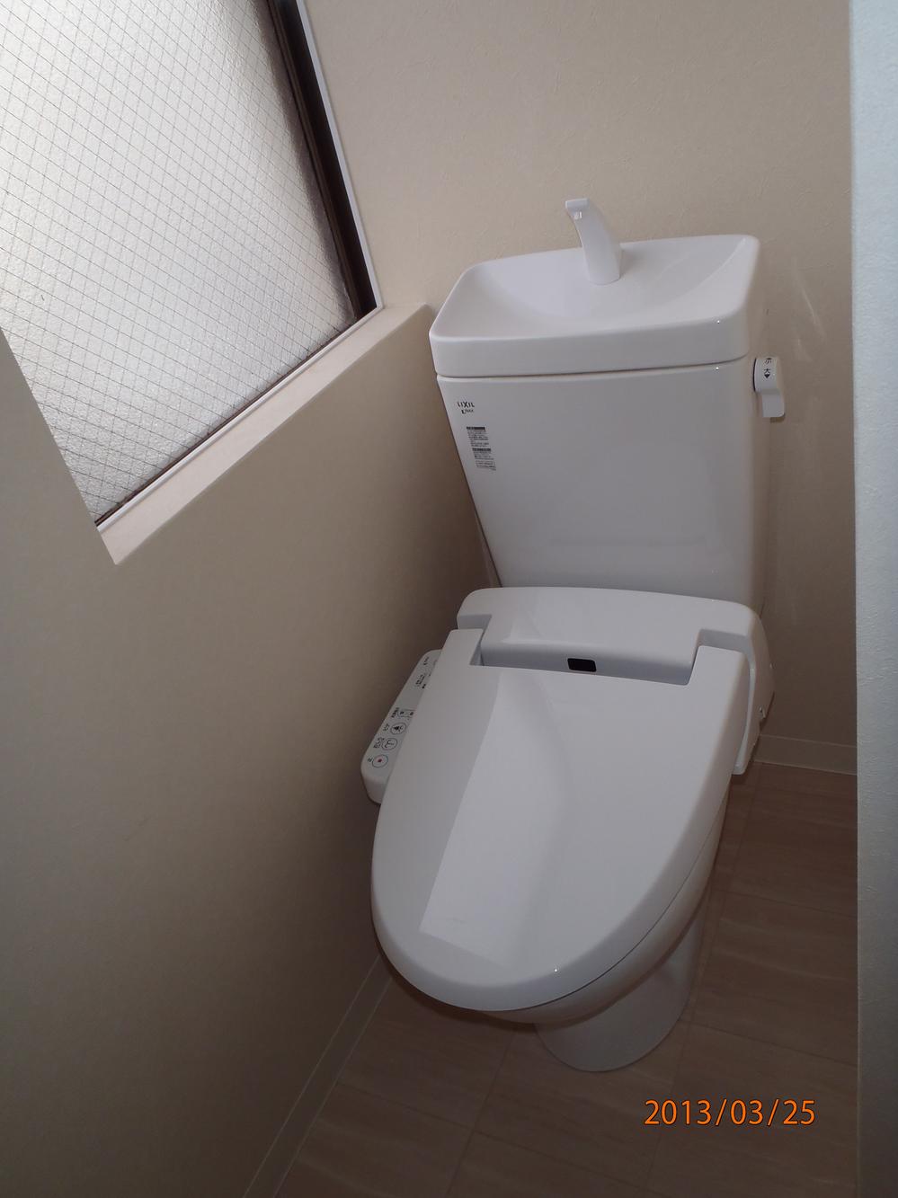 Toilet. Indoor (April 2013) Shooting