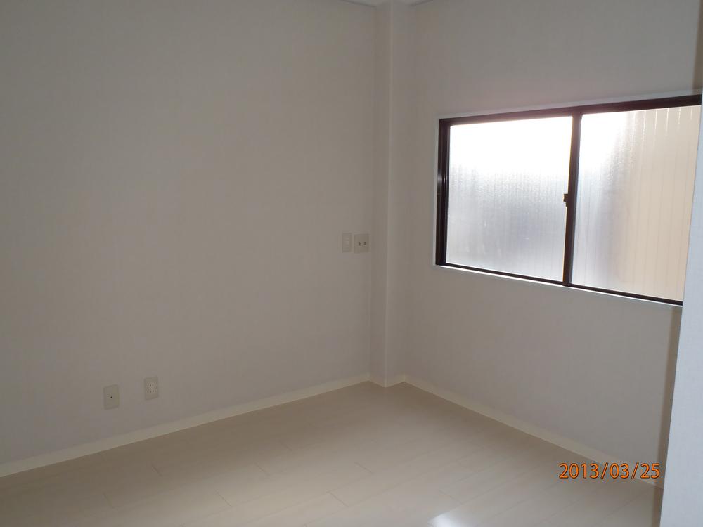 Non-living room. Indoor (April 2013) Shooting