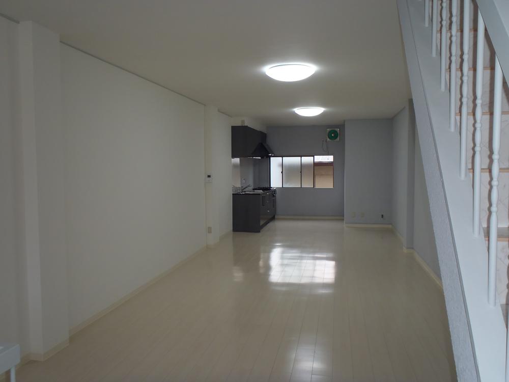 Non-living room. Indoor (11 May 2013) Shooting