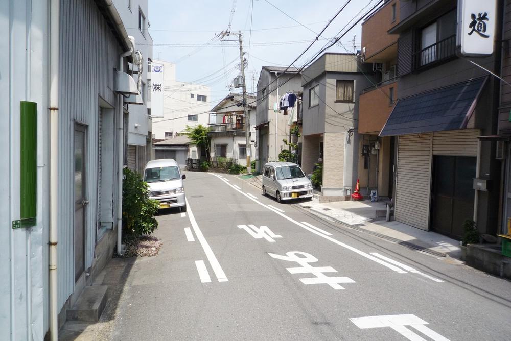 Local photos, including front road. Local (June 2013) Shooting