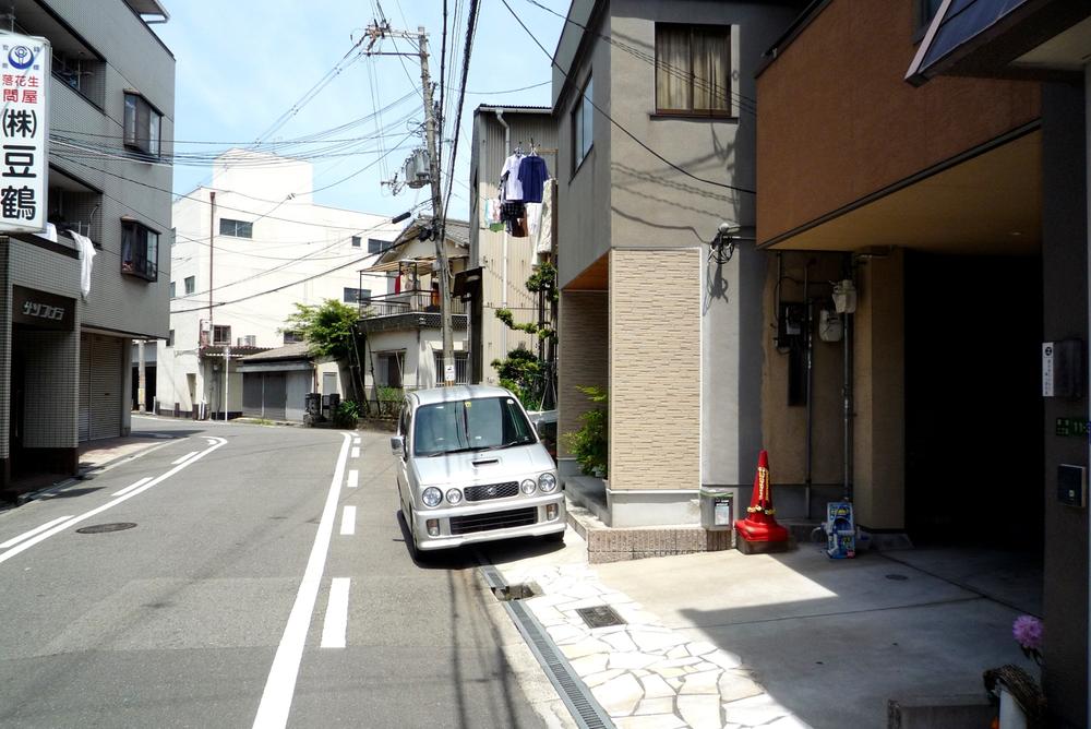 Local photos, including front road. Local (June 2013) Shooting