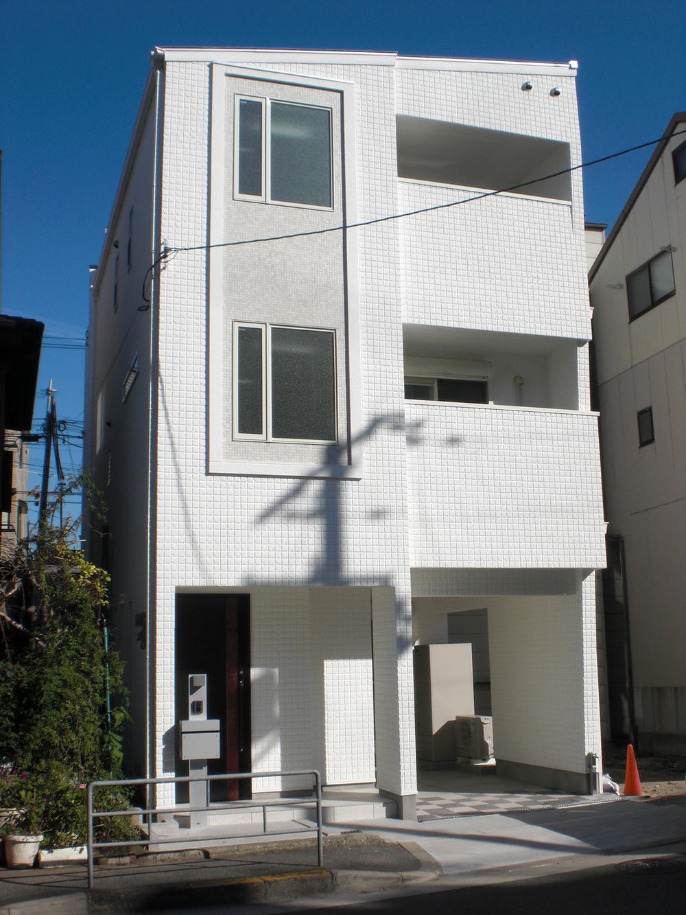 Rendering (appearance). Example of construction