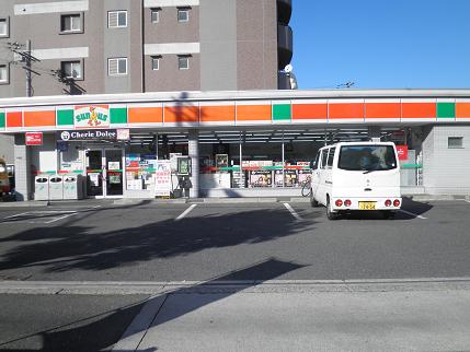 Convenience store. 544m until Thanksgiving Tatsuminaka 4-chome store (convenience store)
