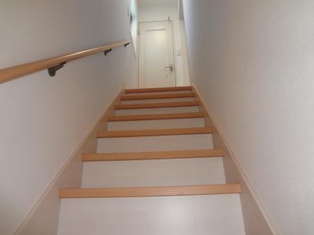 Other introspection. Because the handrail is attached, Friendly is a home for those of our elderly