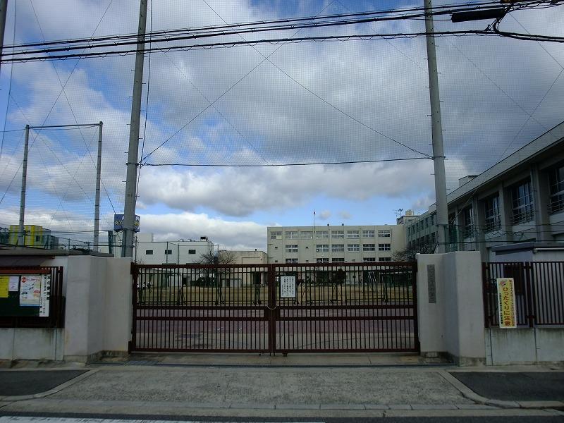 Primary school. 137m to Osaka Municipal Tatsumiminami Elementary School