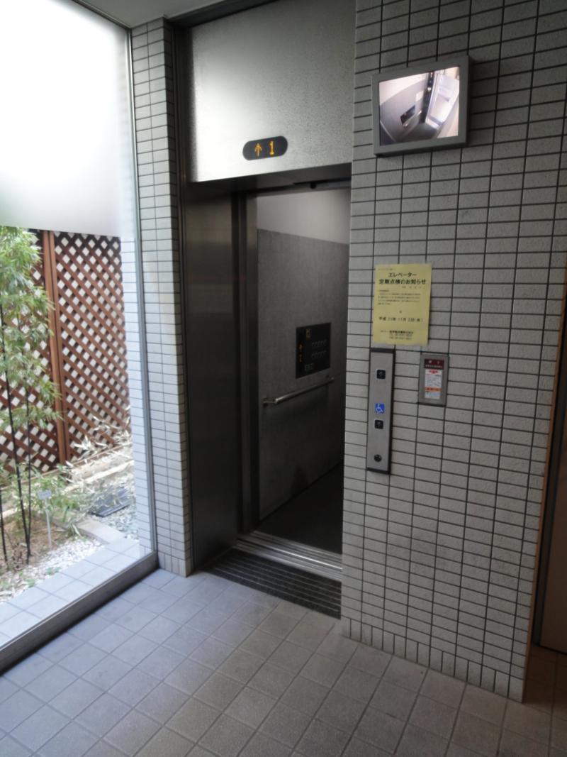 Other common areas. Elevator is equipped with monitors