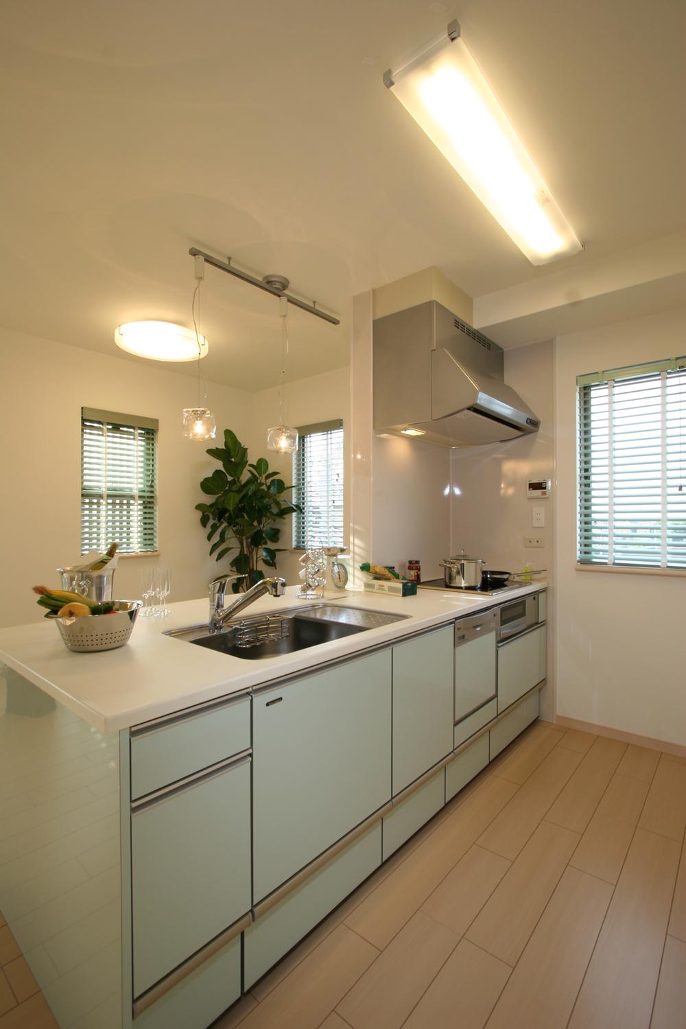 Kitchen.  ☆ Our construction cases ☆  ☆ Happy face-to-face kitchen to mom ☆