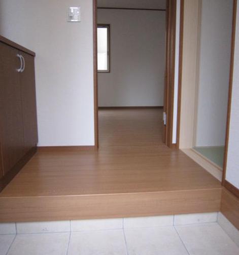 Entrance. Entrance Example of construction