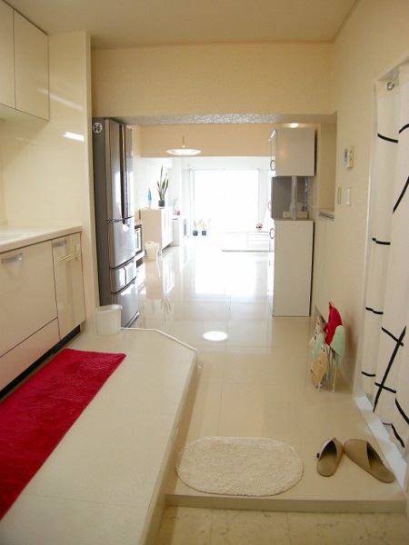 Entrance. 552