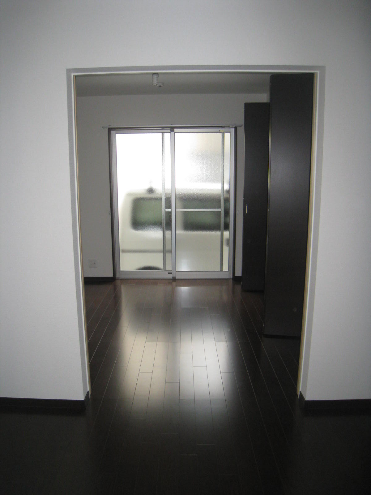 Living and room. Partition between 1F Western-style has become the sliding door!