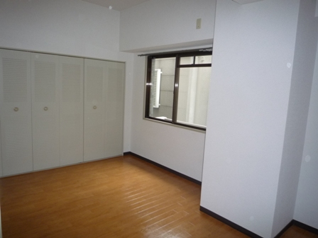 Living and room. Western-style 6.2 Pledge