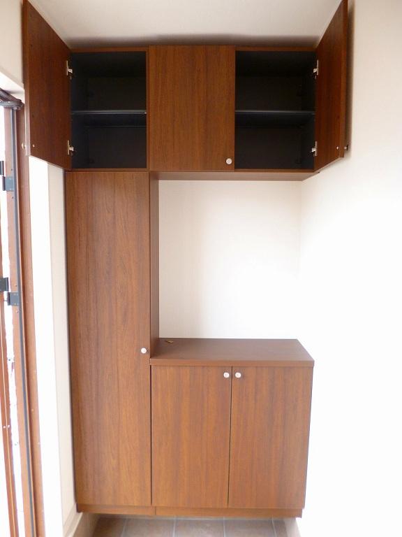 Same specifications photos (Other introspection). Entrance storage indispensable in order to clean produce a hall. Interior of the high, You can plenty of storage!