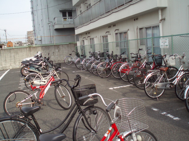 Other common areas. It puts bicycles and motorcycles.