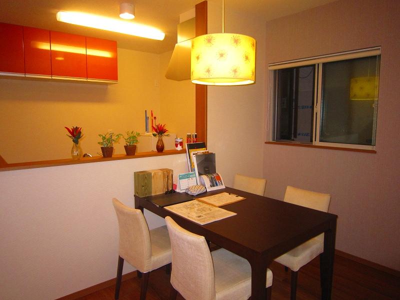 Non-living room. ◆ ◆ living ◆ ◆ Face-to-face kitchen us to increase the conversation of "family" and in dishes