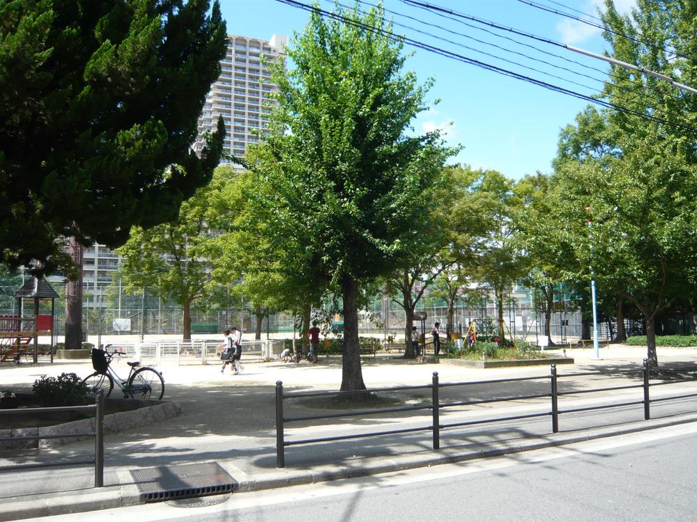 Other. Large park, There is a ground, It is also recommended as a sports and recreation area