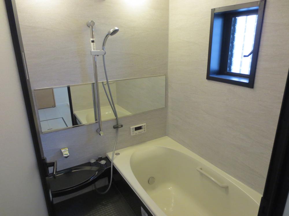 Bathroom. Model house bathroom INAX system bathroom La ・ BATH bathroom heating dryer "Kawakku" loading