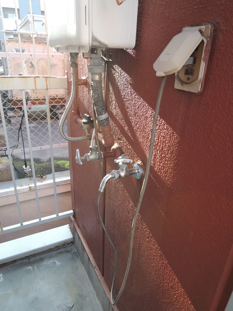 Balcony. Washing machine is put in here.