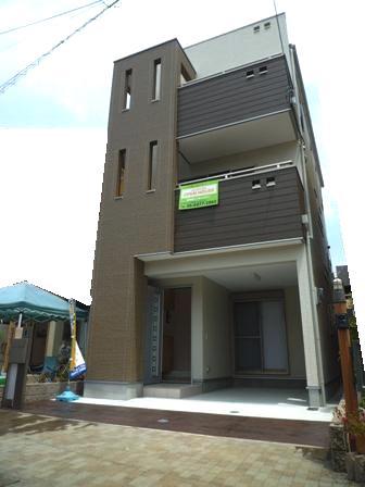 Local appearance photo. Local (August 2013) Shooting