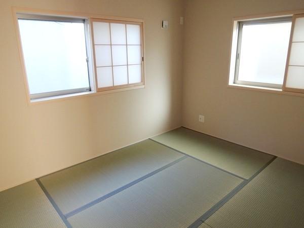 Same specifications photos (living)