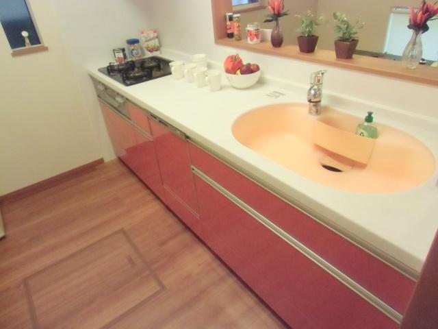 Kitchen. Easy-to-use system Kitchen