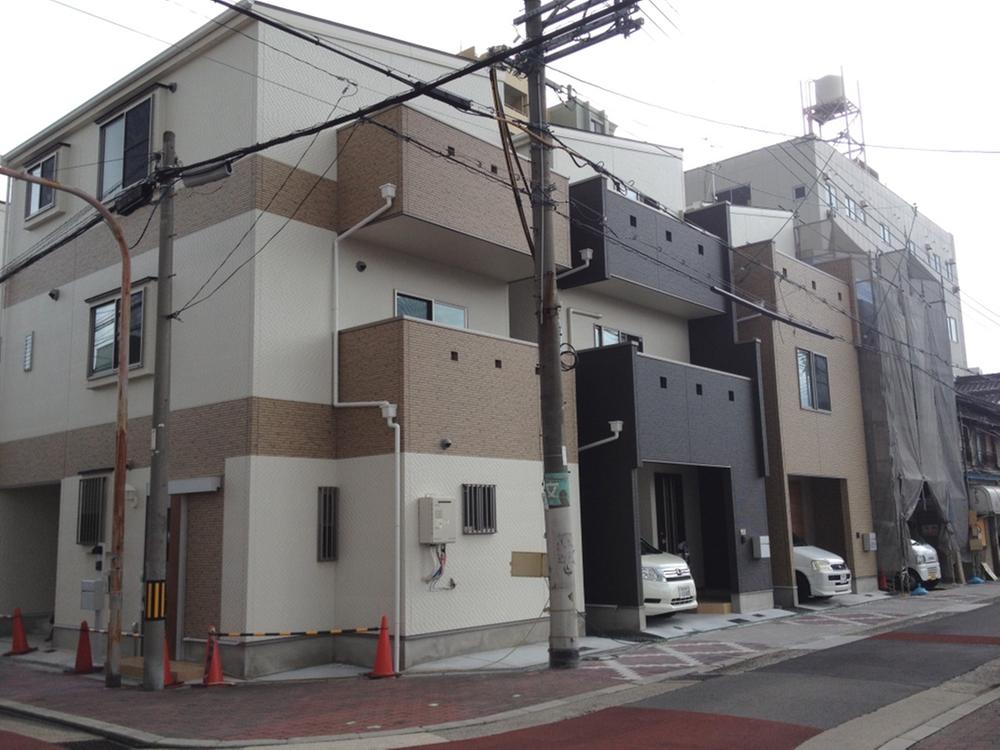 Local appearance photo