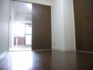 Living and room. DK5 Pledge