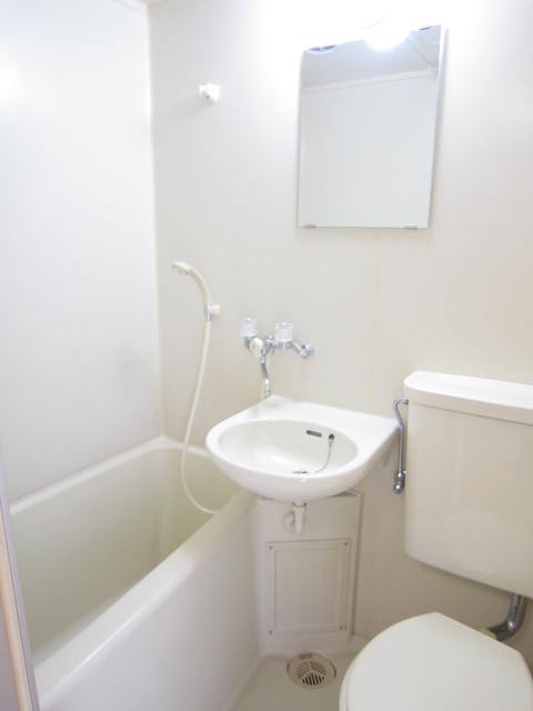 Bath. bus ・ Toilet together! !
