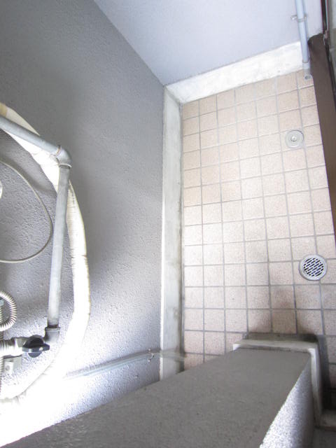 Balcony. Washing machine balcony location! !