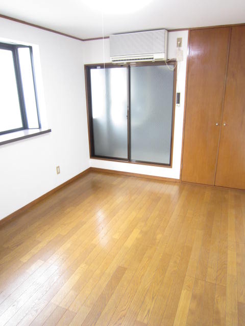 Living and room. Western-style 6 Pledge! !
