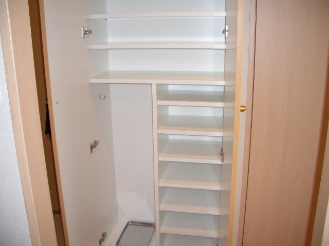 Entrance. Shoes is with BOX