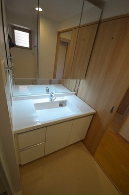 Washroom. Washroom
