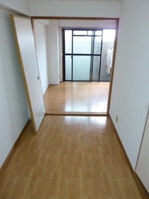 Other room space. K ~ Western style room