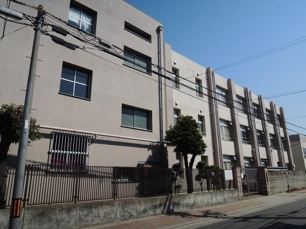 Other. Violet until junior high school 560m 7 min walk