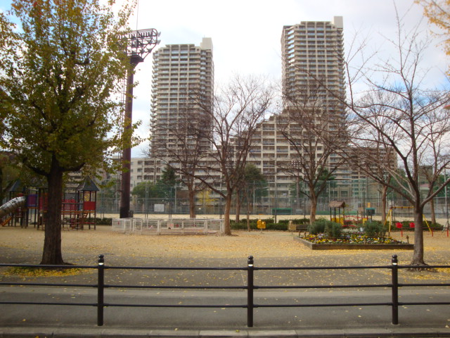 park. Gamo 643m to the park (park)
