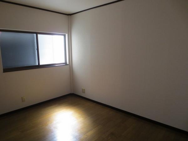 Non-living room. 3 Kaiyoshitsu 6 Pledge. Closet is located in the left hand