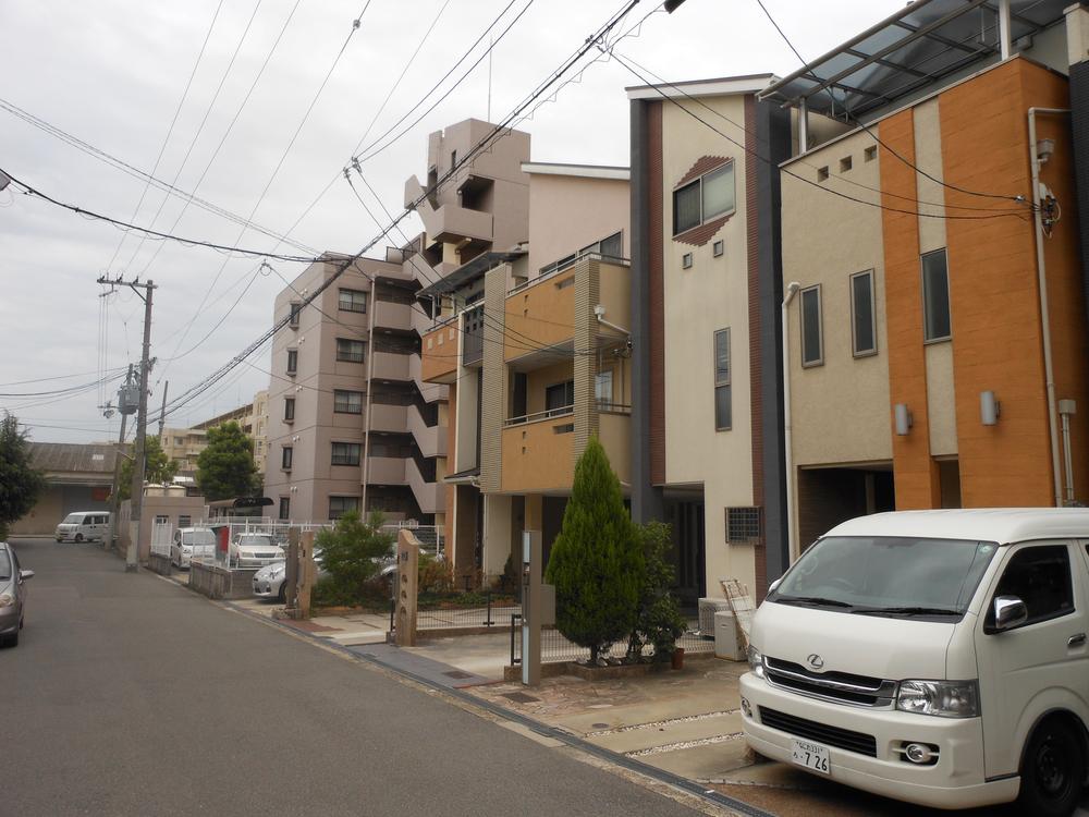 Local appearance photo. Stylish residential area compete for individuality! 