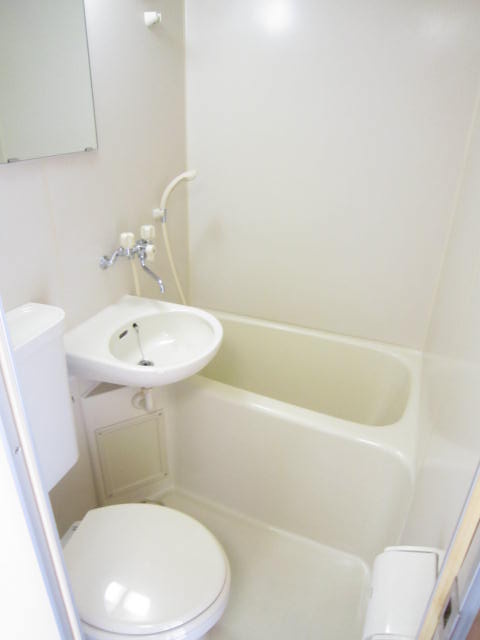 Bath. bus ・ Toilet together! !