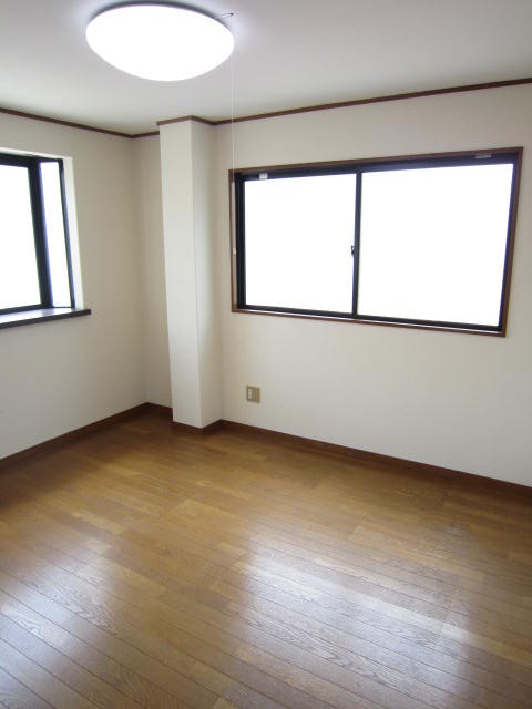 Living and room. Western-style 6 Pledge! !