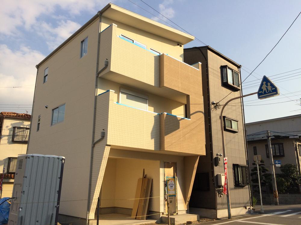 Local appearance photo