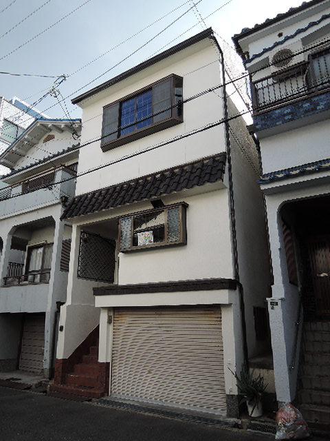 Local appearance photo. Local (12 May 2013) Shooting