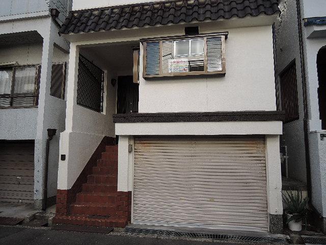 Local appearance photo. Local (12 May 2013) Shooting