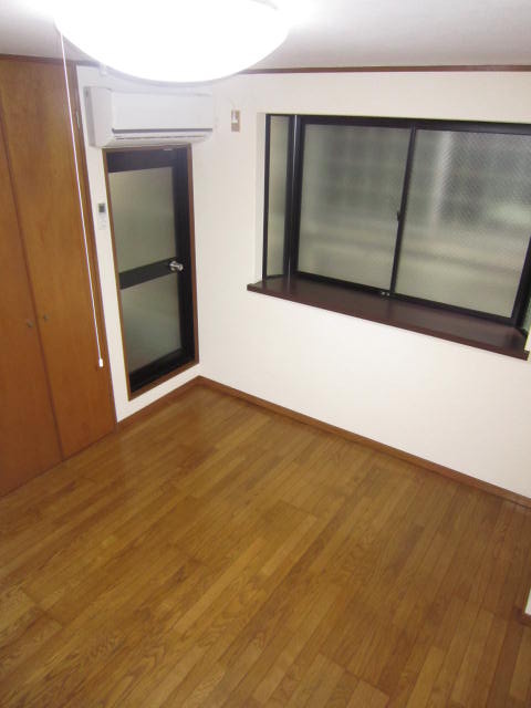 Living and room. Western-style 6 Pledge! !
