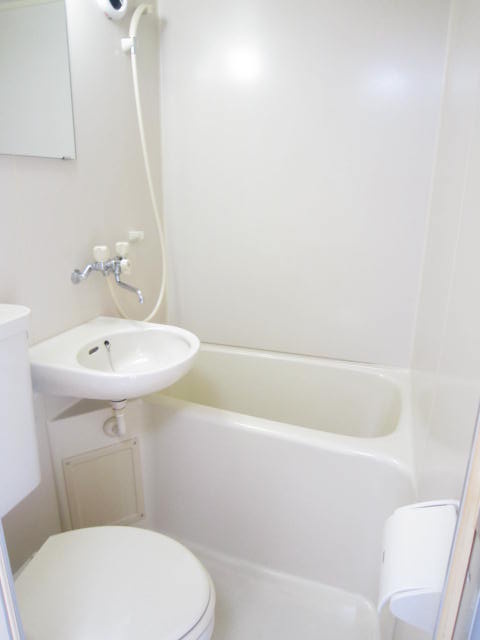 Bath. bus ・ Toilet together! !