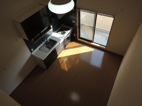 Living. This is, this. I saw the living room from above.