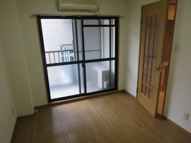 Living and room